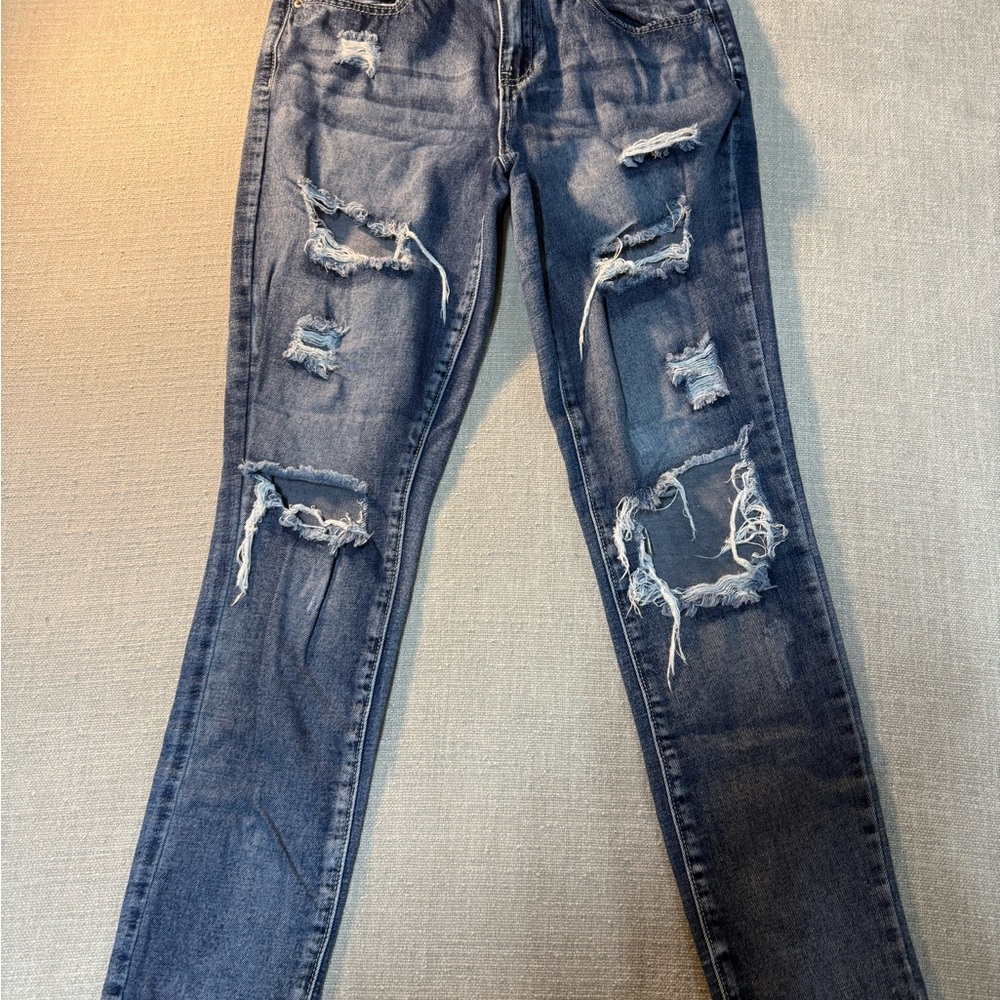 Distressed Women's Skinny Jeans - Blue